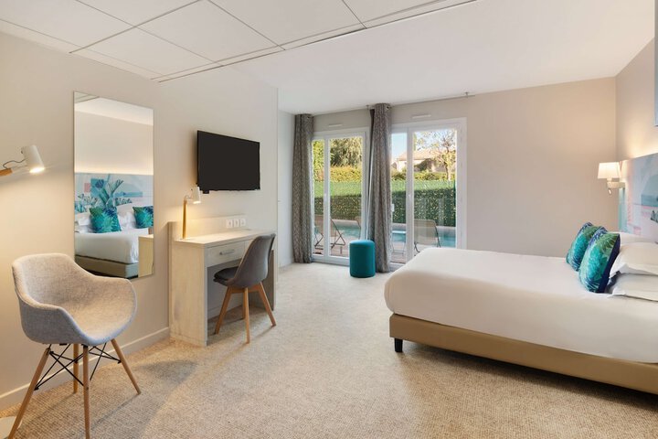 Room amenity