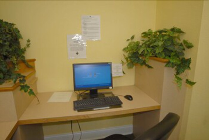 Business Center 31 of 272