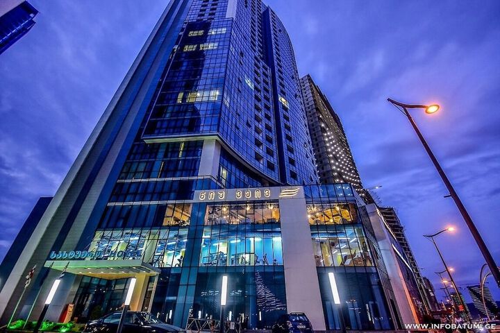 Exterior of New Wave Hotel