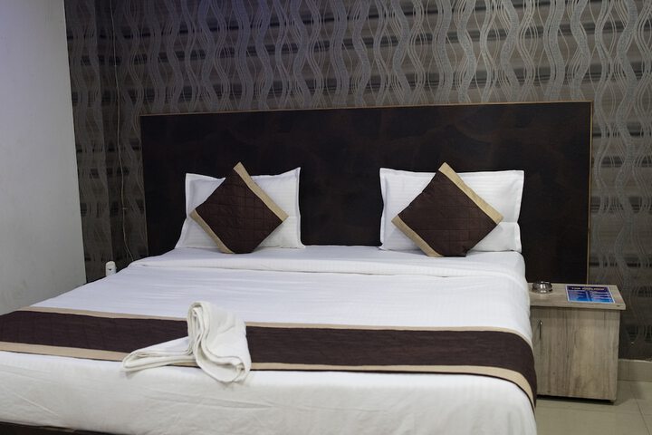 Room 3 of 18