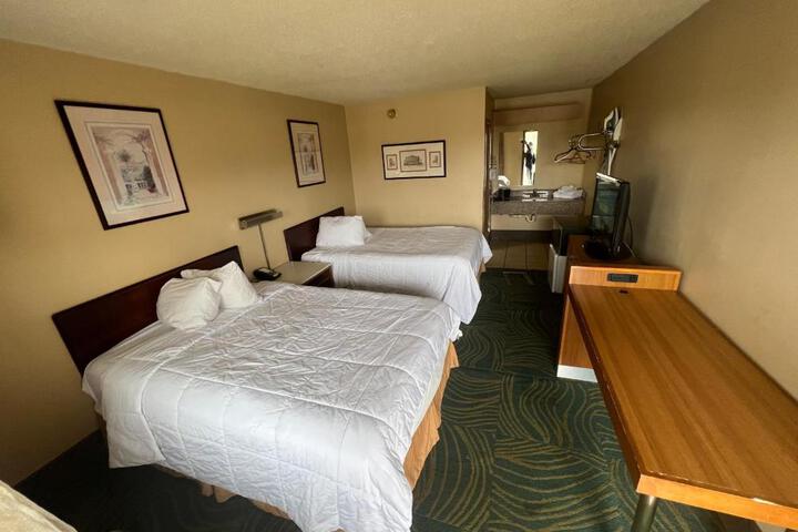 Quadruple 2 Double Beds (4 of 4)