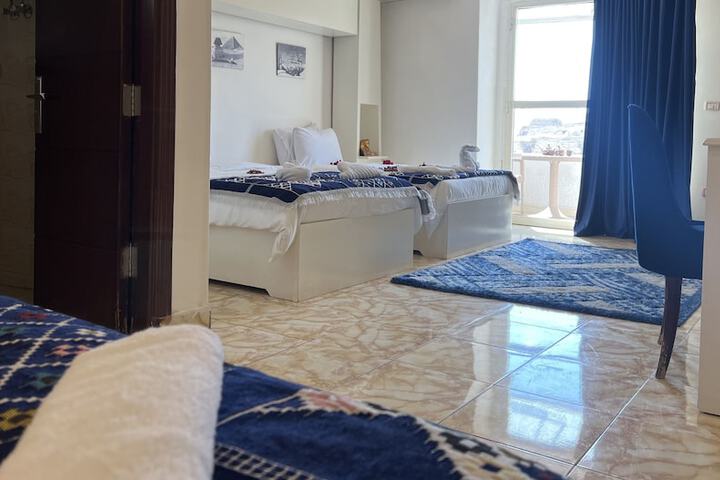 Room 27 of 53