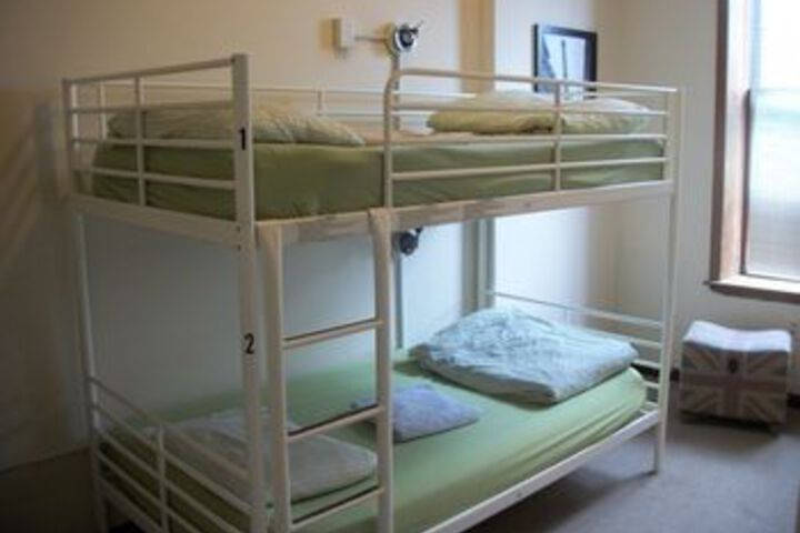 Room 13 of 27