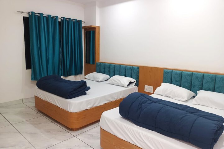 Room 8 of 101