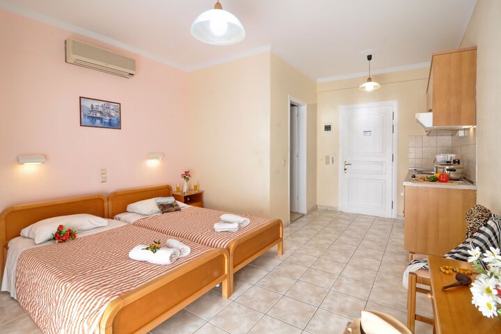 Room 5 of 44
