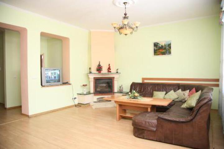Room 5 of 36
