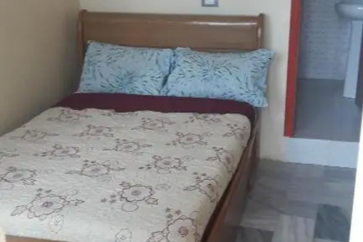 Room 2 of 4
