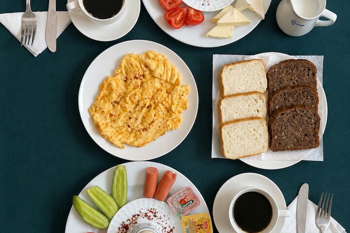 Breakfast/Coffee Service 44 of 50