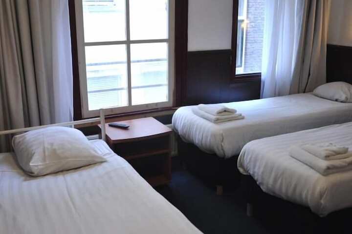 Room 10 of 23