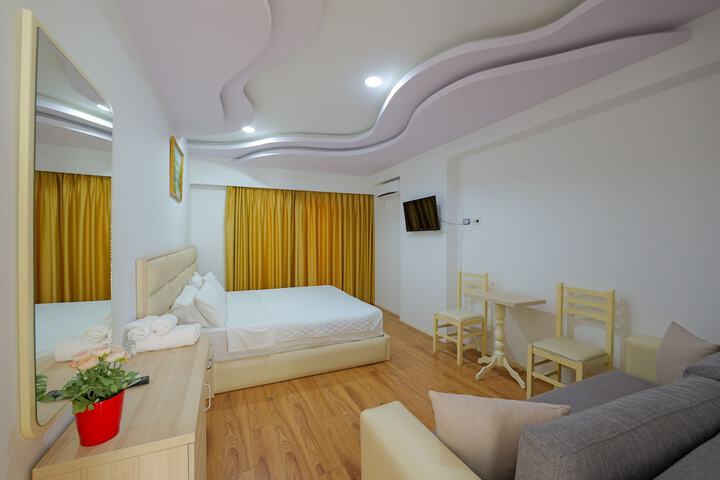 Room 37 of 119