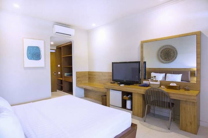 Room 30 of 103