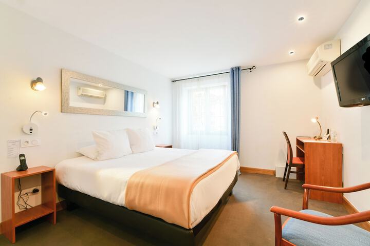 Room 14 of 72