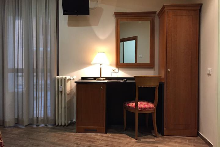 Room 30 of 51