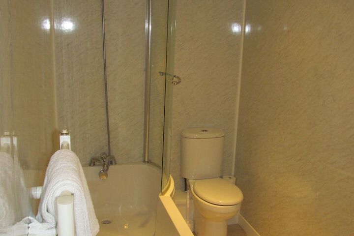 Room 62 of 111