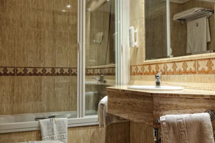 Clean Restrooms