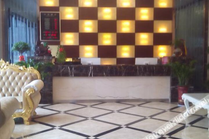Hotel Interior 8 of 19