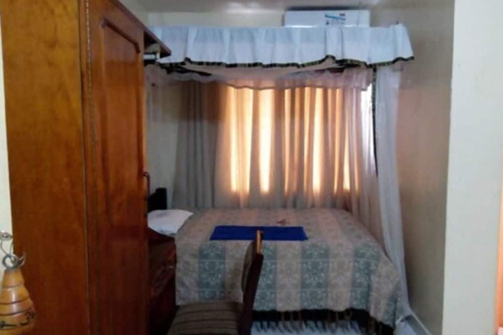 Room 8 of 17