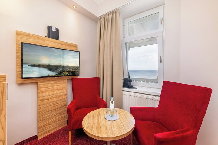 Room 37 of 108