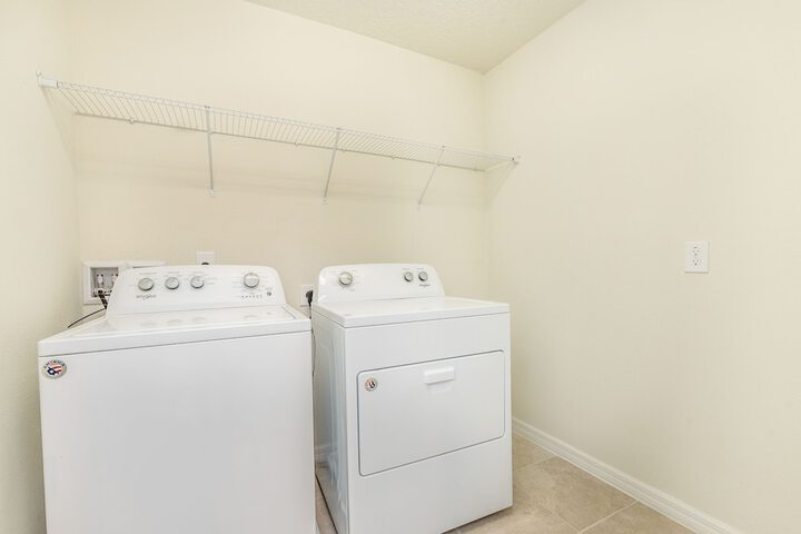 Laundry 33 of 52