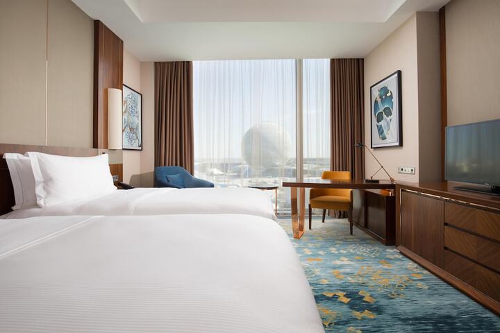 Room 27 of 92