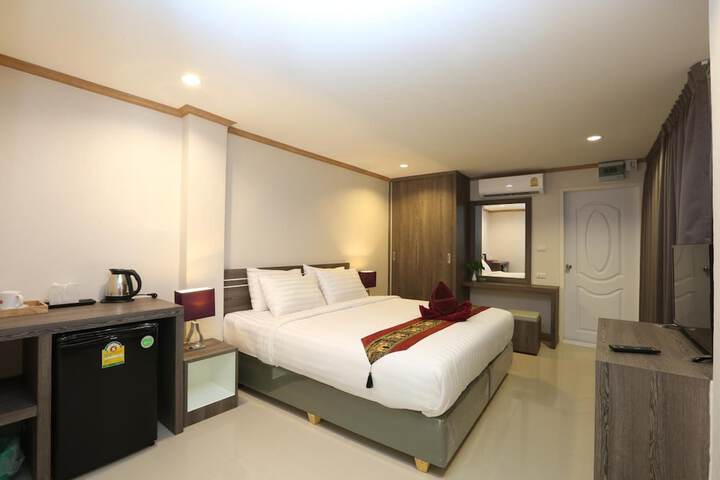 Room 7 of 38