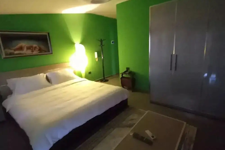 Ethan Hotel