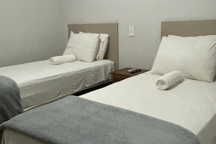 Room 4 of 13