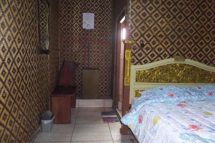 Room 9 of 24