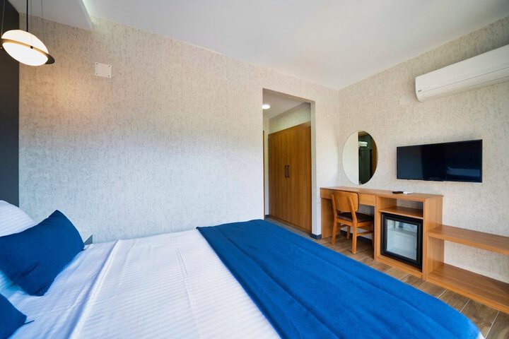 Room 8 of 31
