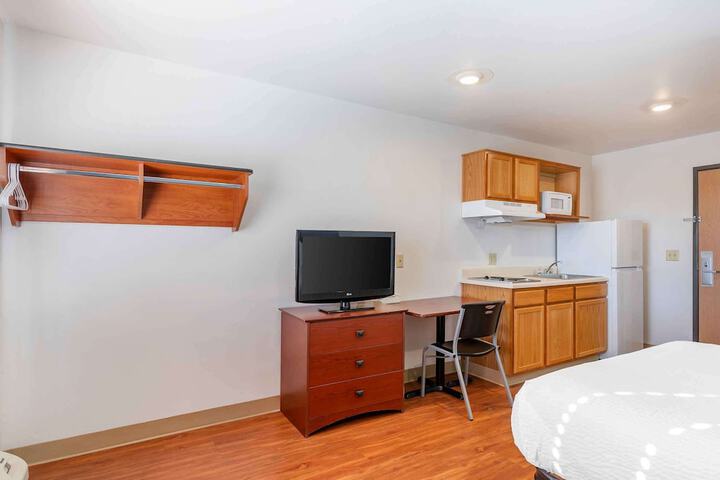 Studio Double Bed (7 of 10)