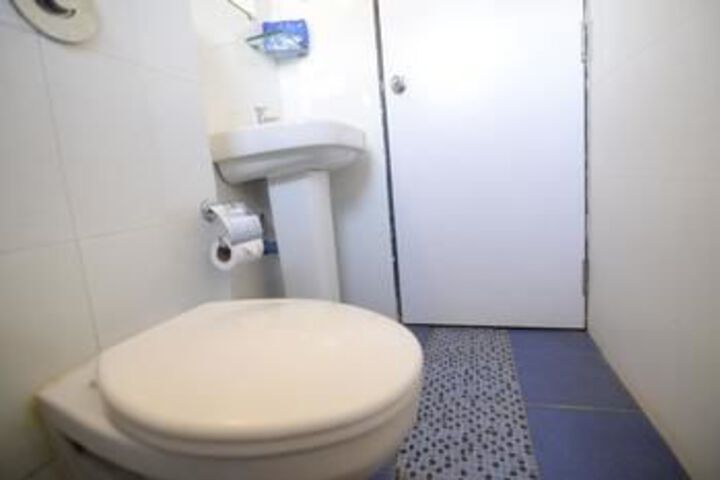 Room 4 of 20