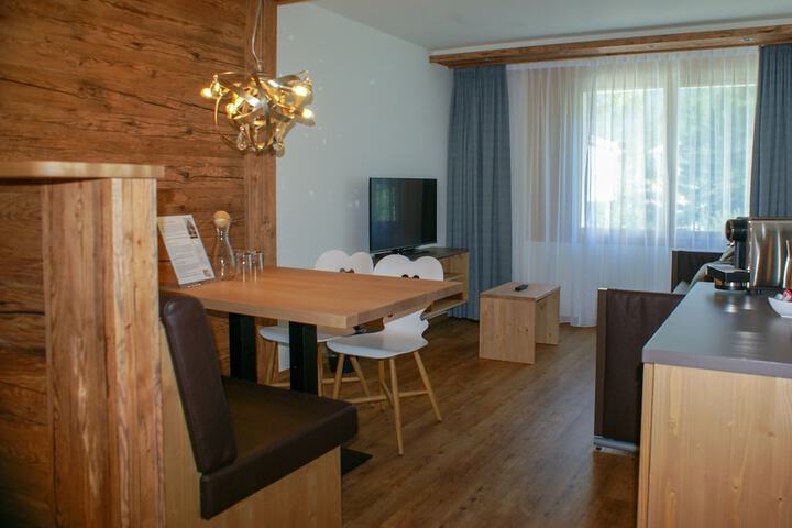 Room 53 of 117