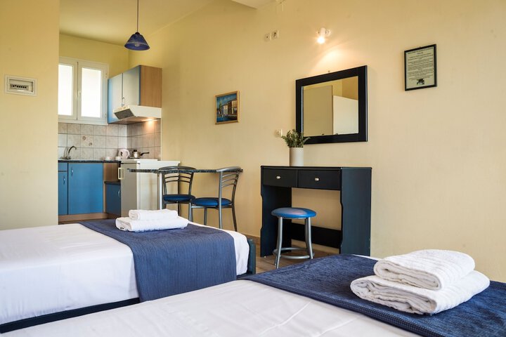 Room 3 of 35