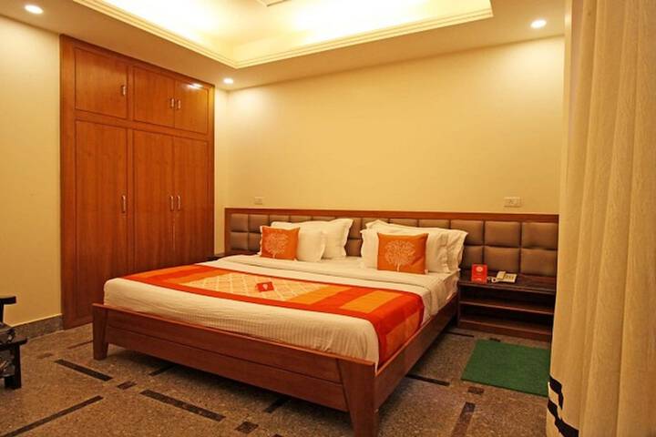Room 4 of 26