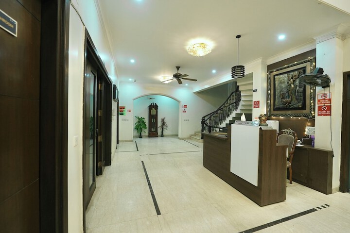 Hotel Interior 4 of 44