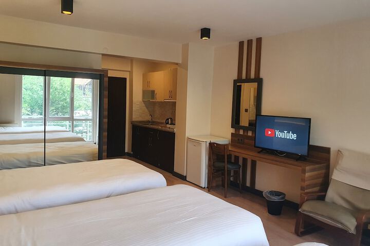 Room 9 of 45