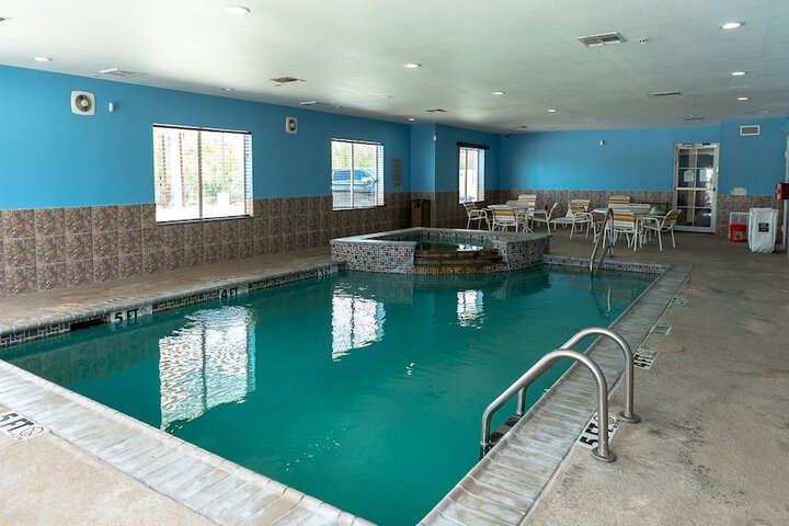 Pool 11 of 14