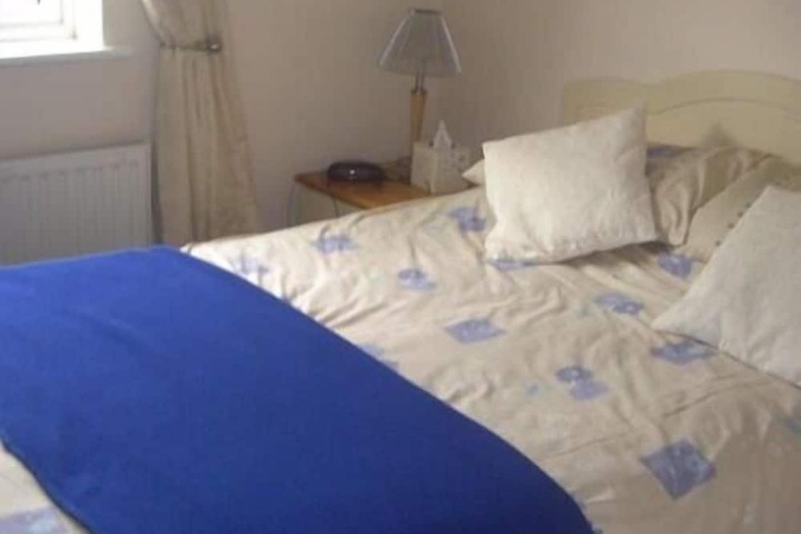 Room 4 of 14