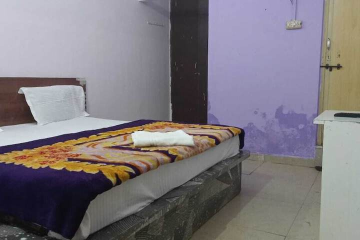 Room 15 of 21