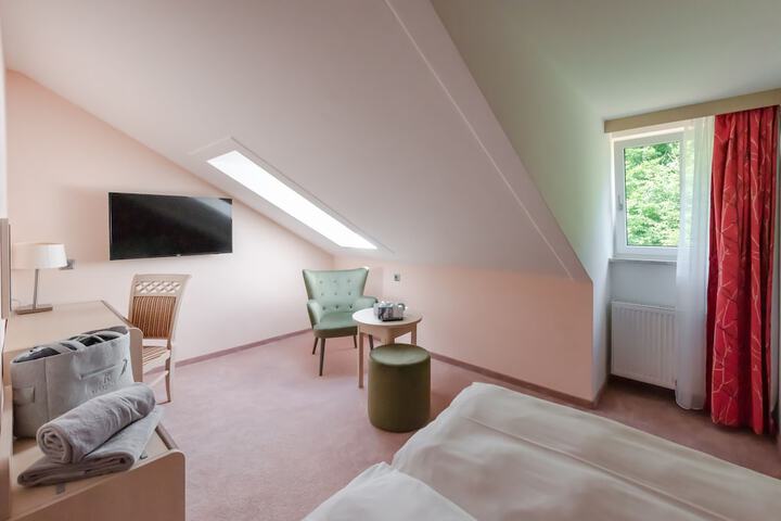 Room 9 of 92