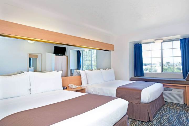 2 Queen Beds Mobility Accessible (1 of 15)