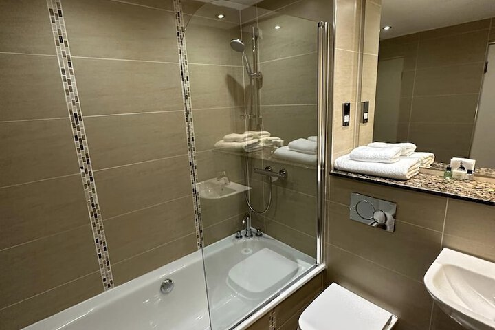 Clean Restrooms