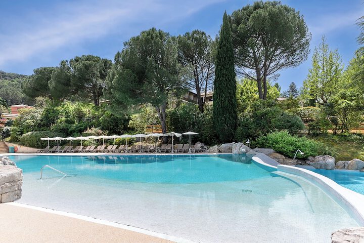 Pool 62 of 109