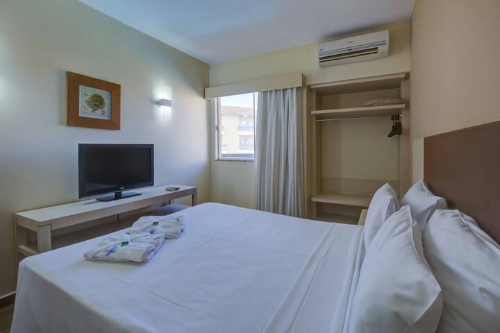 Room 4 of 76