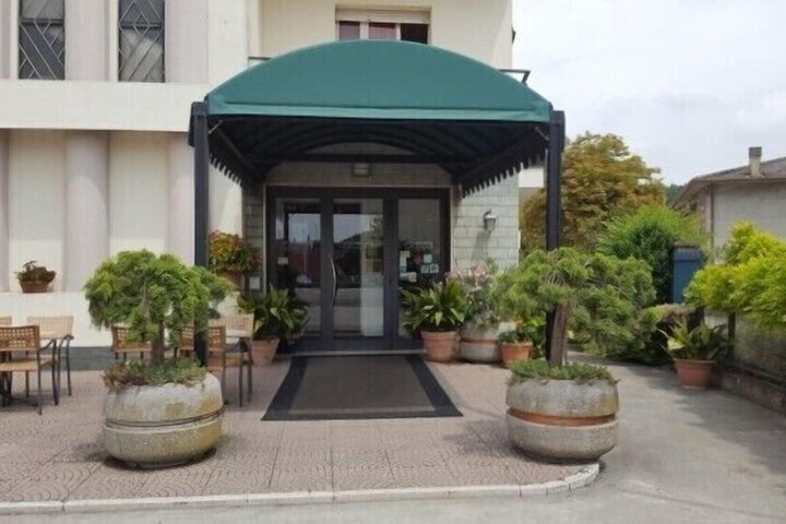Hotel 35 of 42