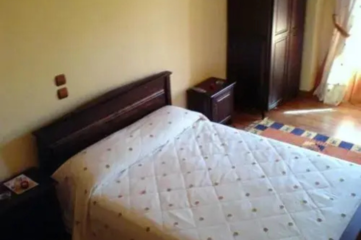 Room 2 of 14