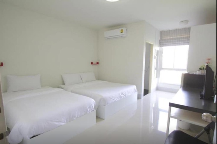 Room 12 of 51