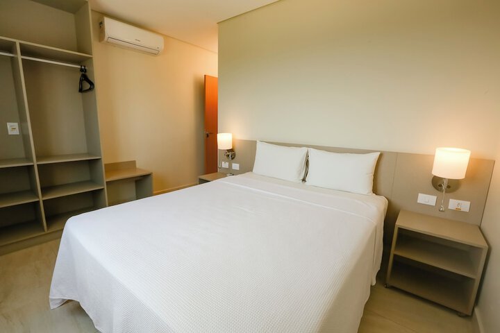 Room 8 of 54