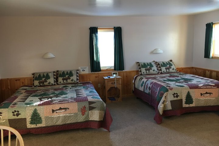 Room 2 of 77