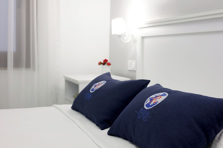Room 14 of 40